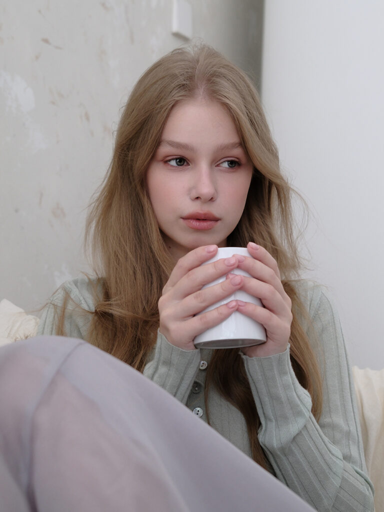 {"ARInfo":{"IsUseAR":false},"Version":"1.0.0","MakeupInfo":{"IsUseMakeup":false},"FaceliftInfo":{"IsChangeEyeLift":false,"IsChangeFacelift":false,"IsChangePostureLift":false,"IsChangeNose":false,"IsChangeFaceChin":false,"IsChangeMouth":false,"IsChangeThinFace":false},"BeautyInfo":{"SwitchMedicatedAcne":false,"IsAIBeauty":false,"IsBrightEyes":false,"IsSharpen":false,"IsOldBeauty":false,"IsReduceBlackEyes":false},"HandlerInfo":{"AppName":2},"FilterInfo":{"IsUseFilter":false}}